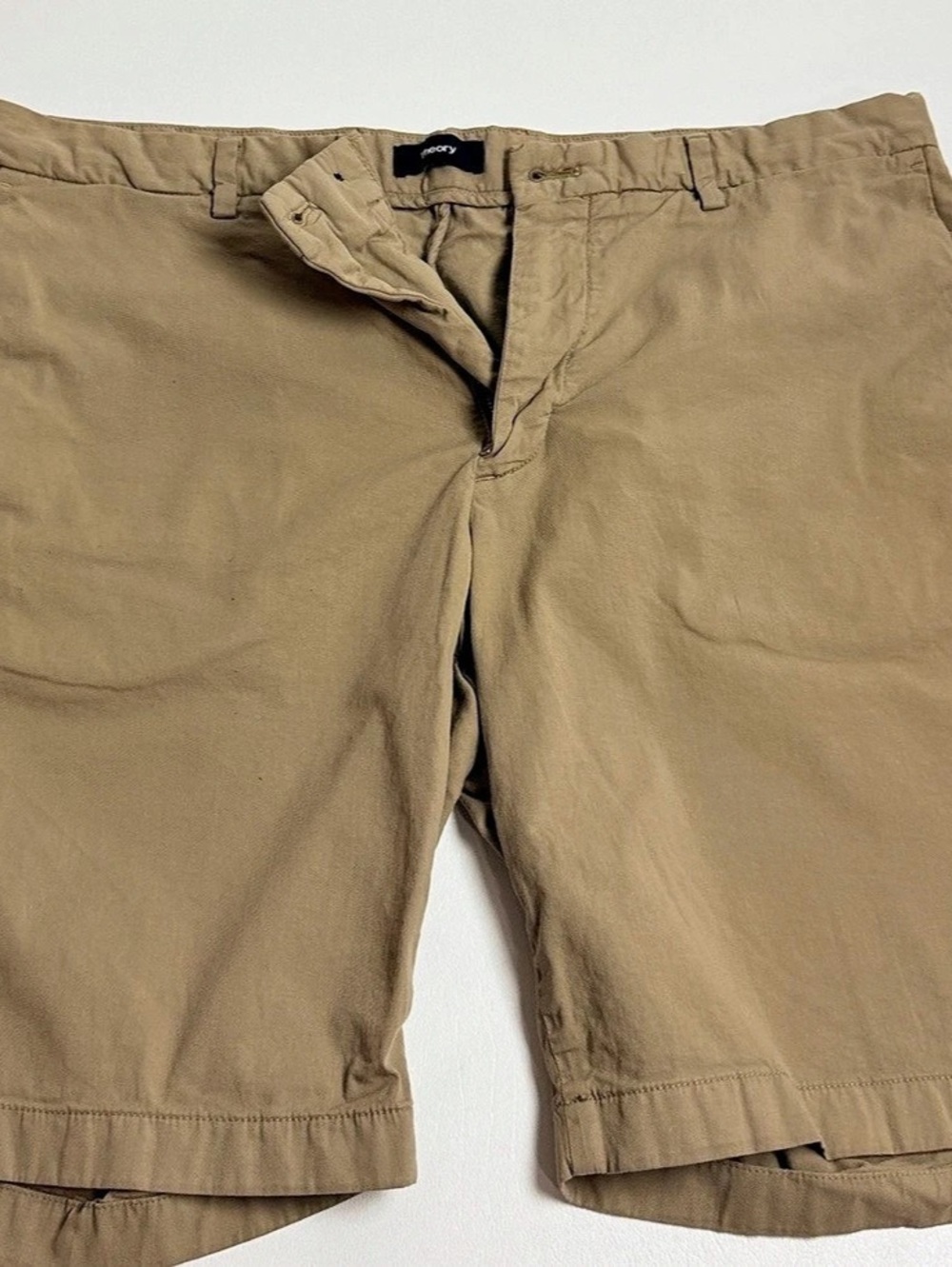 Theory Men's Flat Front Shorts Waist 34 in Brown excellent condition